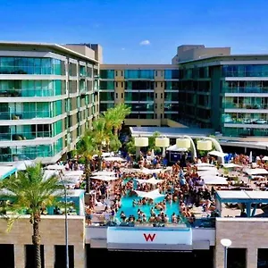  Holiday home Modern Min Walk To W & City Center United States